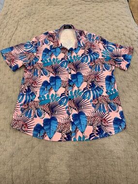 Men's Pink Tropical Short Sleeve Button-Up Shirt
